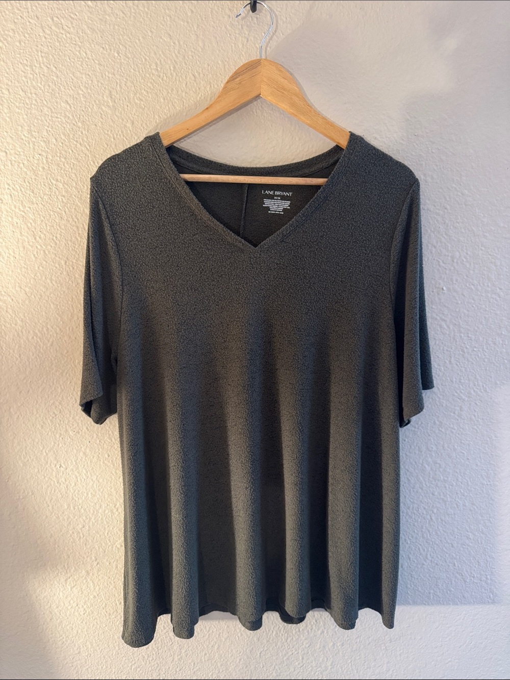 Lane Bryant V-Neck Short Sleeve Sweater, Size 14/16